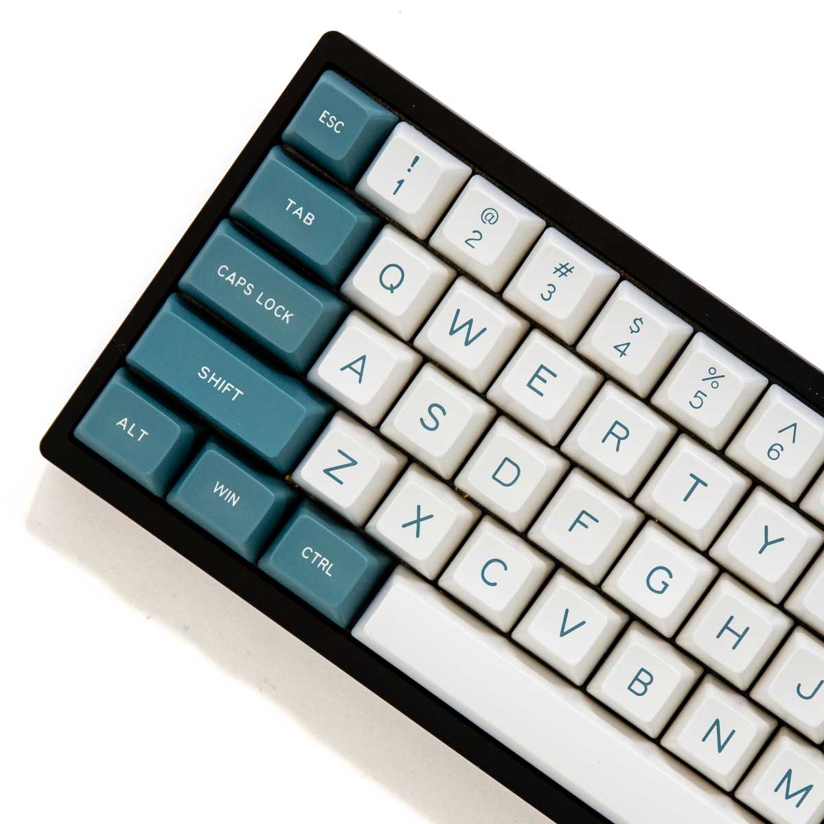 Maxkey SA Green and White Keycap Set Doubleshot ABS - Divinikey